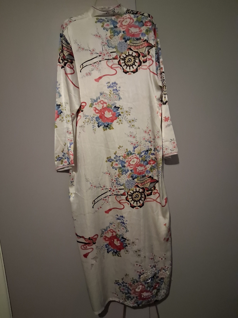 SHANG HAI CITY- Ivory Floral Satin Long Robe with Mandarin Collar - Picture 4 of 10